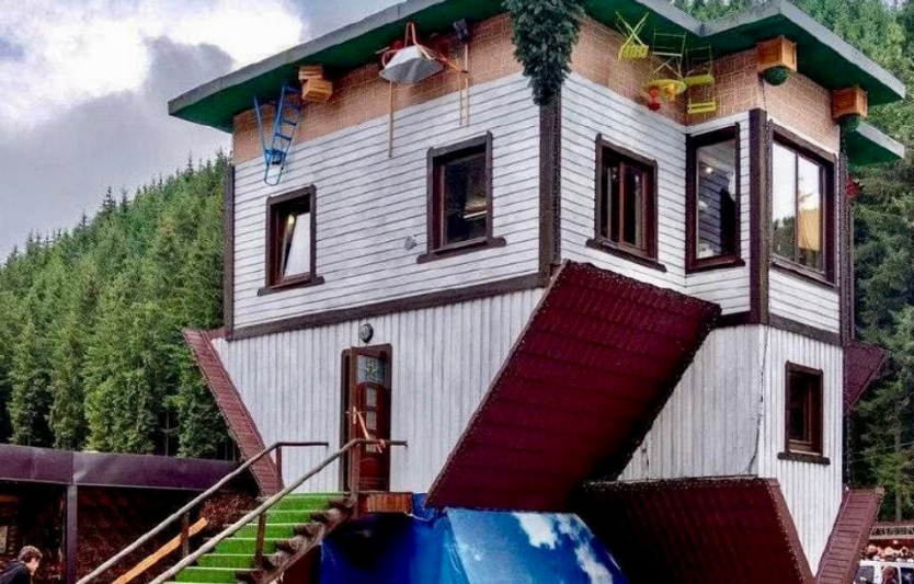 Перевернутий будинок в Європі: де знаходиться та чому став магнітом для туристів