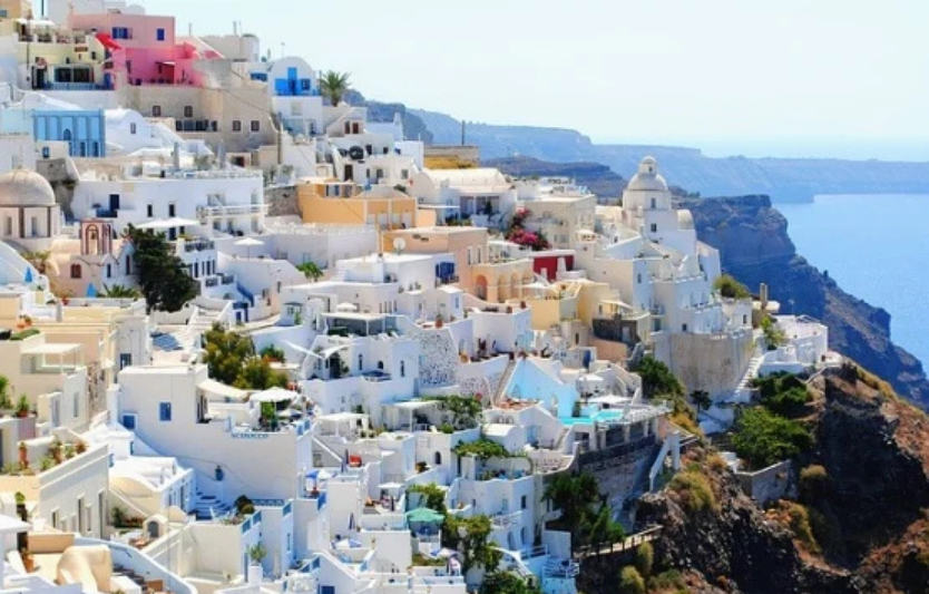 ⛵ Санторіні: романтика білосніжних пейзажів